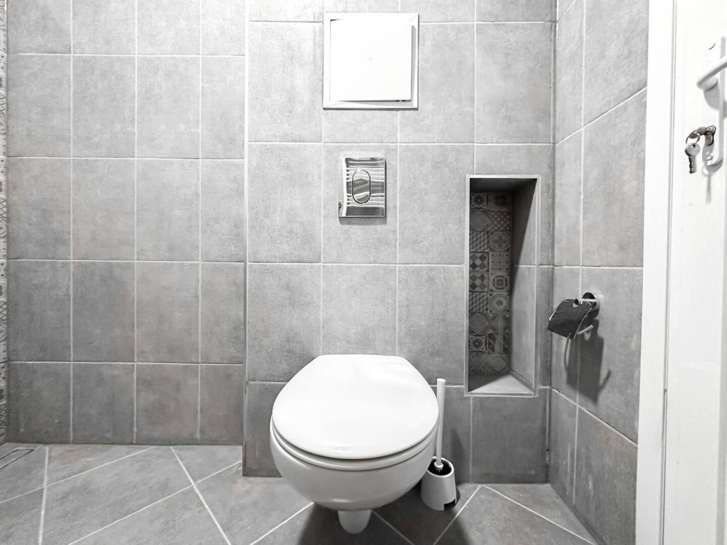 6 Studios 6 Bathrooms 2 Levels Kitchens Sofia Luaran gambar